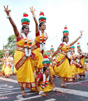 pongalfest karagam dance